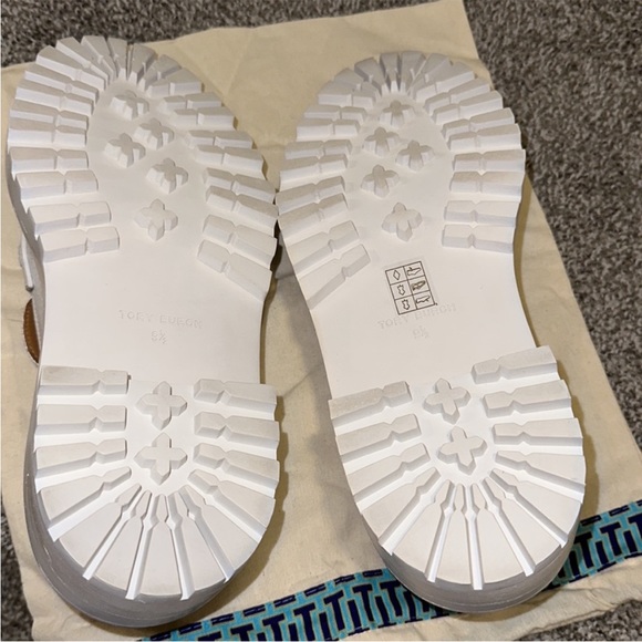 Tory Burch Jessa Lug Sole Cracked White Leather, NWT - Picture 6 of 6
